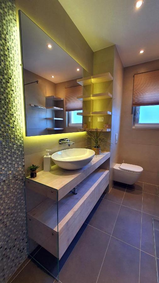 Beautiful View Apartment With Garage Space Mali Lošinj Exteriér fotografie